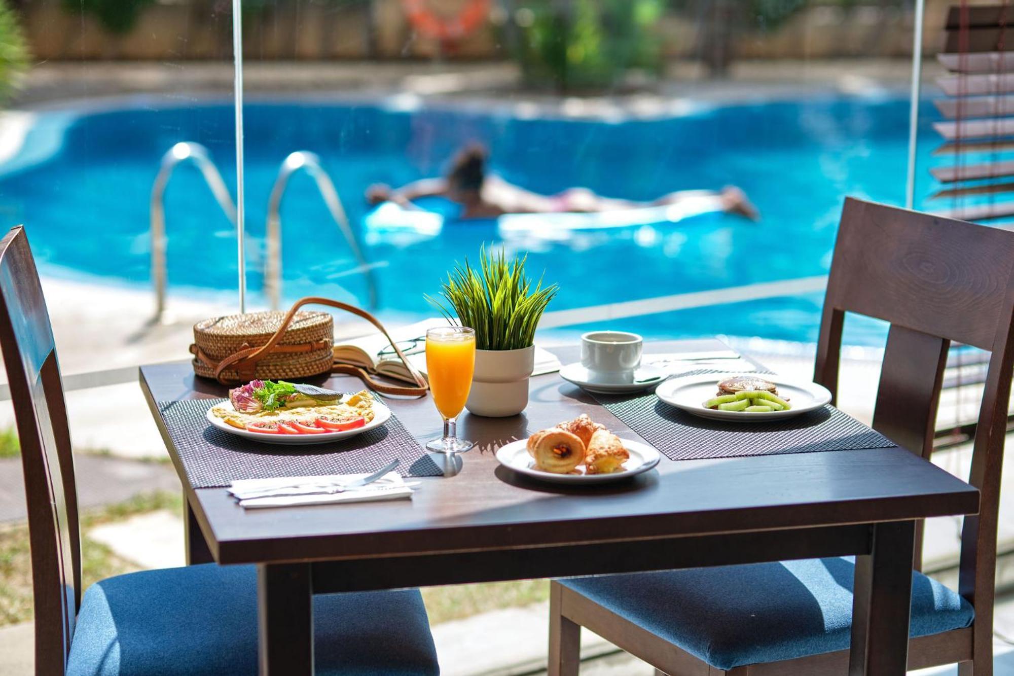 Hotel Illot Suites Cala Ratjada  Ngoại thất bức ảnh