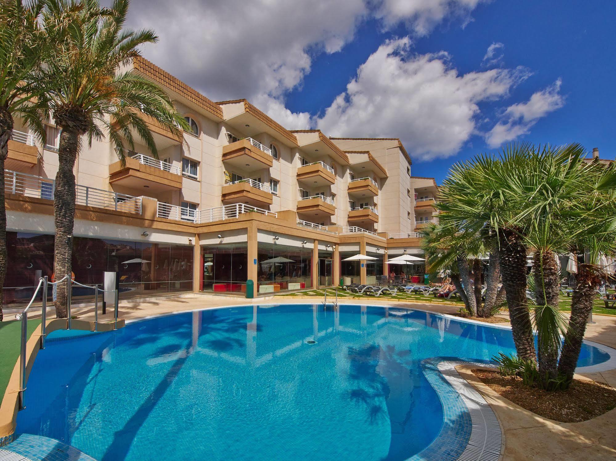 Hotel Illot Suites Cala Ratjada  Ngoại thất bức ảnh